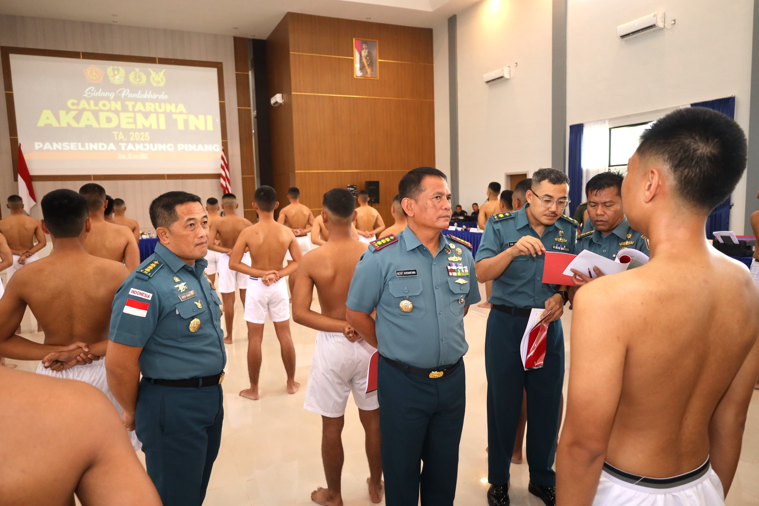 Menyatukan Fisik, Mental, dan Akademik: Strategi Harian Persiapan Belajar Rekrutmen TNI