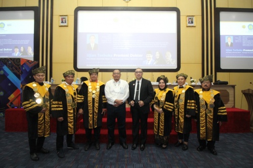 Dua Putra Daerah Asal Kepri Raih Gelar Doktor Pertama Universitas Batam