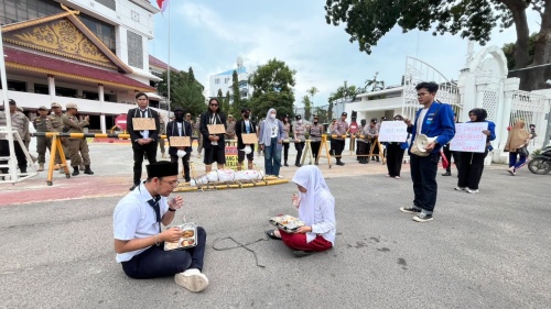 Teatrikal Keracunan MBG di Pemko Batam, PMII Sindir Lemahnya Pengawasan Pemko