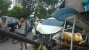 Sopir Menabrak Dua warung dan Sepeda motor 