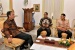 Anies-Sandi & Jokowi Membahas Tentang MRT, LRT, hingga Kampung Kumuh