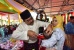 Ratusan Bayi Ikuti Cukur Rambut Massal di Karimun 