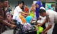 Kebahagiaan Nenek Rosma Dikunjungi Tim Jumat Barokah Polresta Pekanbaru