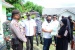 Wabup Lingga Berikan Bantuan Sembako di Kecamatan Senayang 