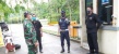 Babinsa Kelurahan Sukajadi Komsos Bersama Security 