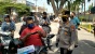 PPKM Mikro Polres Karimun Salurkan Ratusan Paket dan Ribuan Masker Kepada Warga