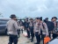 Cepat Tanggap, AKBP Nanang Budi Santoso Bersama Personil Polres Natuna Bantu Evakuasi Korban Bencana