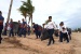 Personil Lantamal IV Aksi Gerakan Bersih Laut Dan Pantai Di Pesisir Pantai Alio 