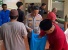 Warga Bukit Senyum Antusias Terima 350 Nasi Kotak dari Polsek Batu Ampar